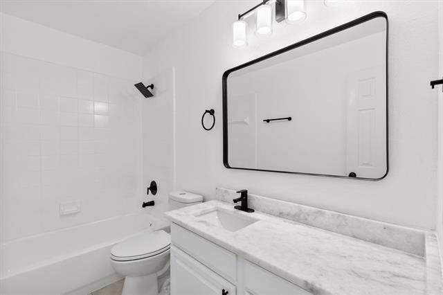 Building Photo - 3309 Grantham Dr