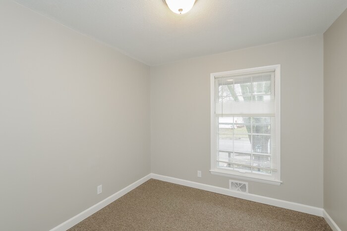 Building Photo - 5238 Overton Ave