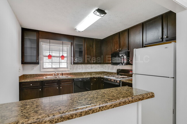 Building Photo - 1210 Augusta Dr