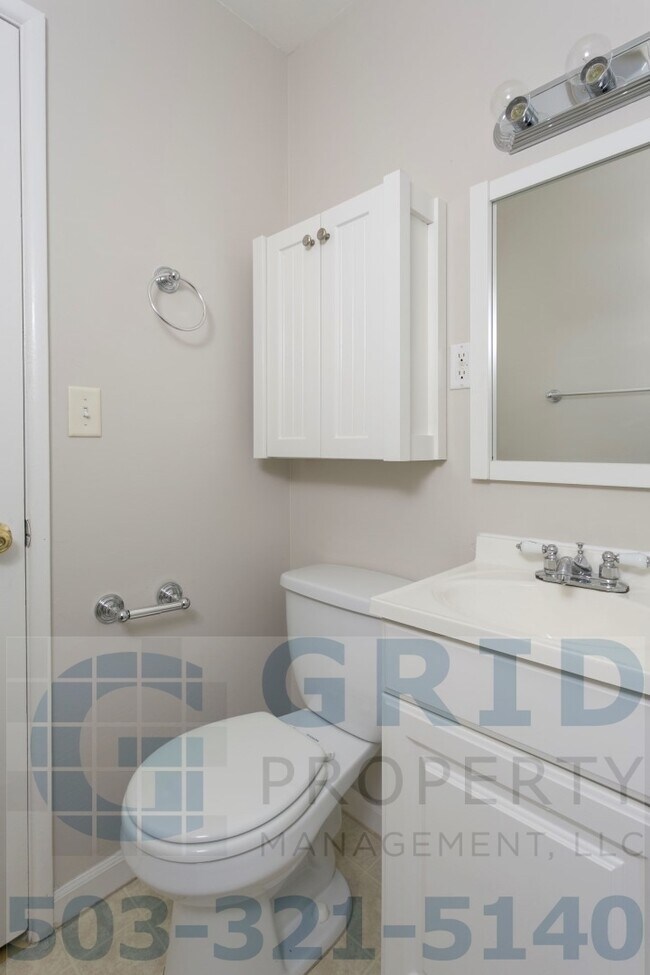 Building Photo - Charming 2 Bedrooms Home in Montavilla!