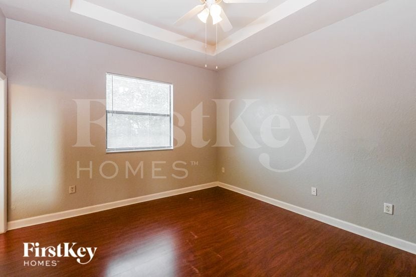 Building Photo - 457 SE 37th Pl