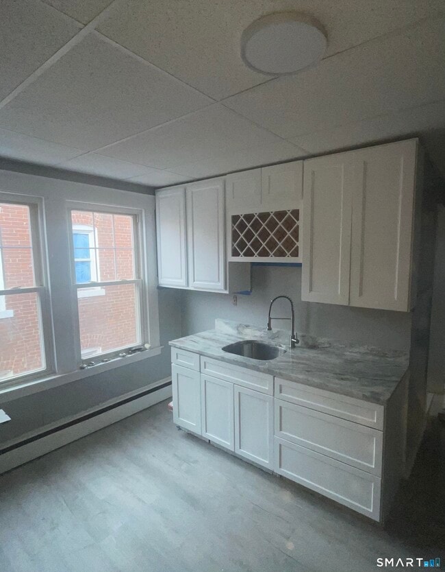 Building Photo - 22 Wilcox St