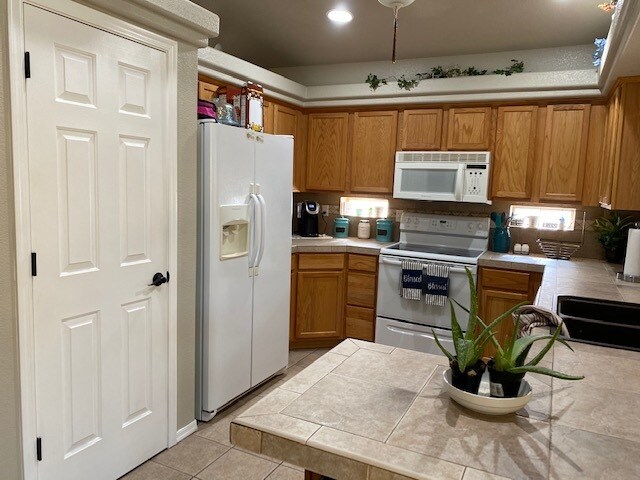 Building Photo - 2422 E Prickly Pear Dr