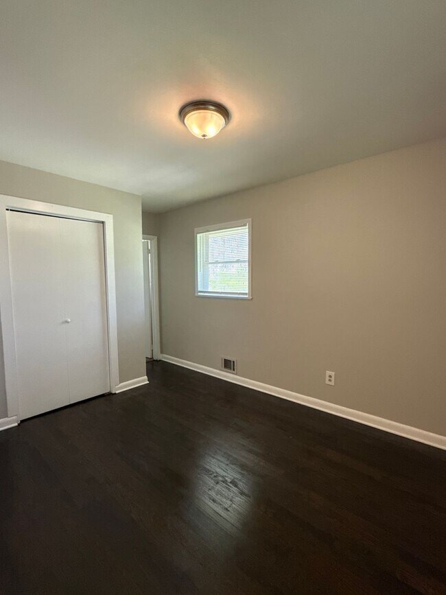 Building Photo - 3 Bed 2 Bath in Jonesboro!