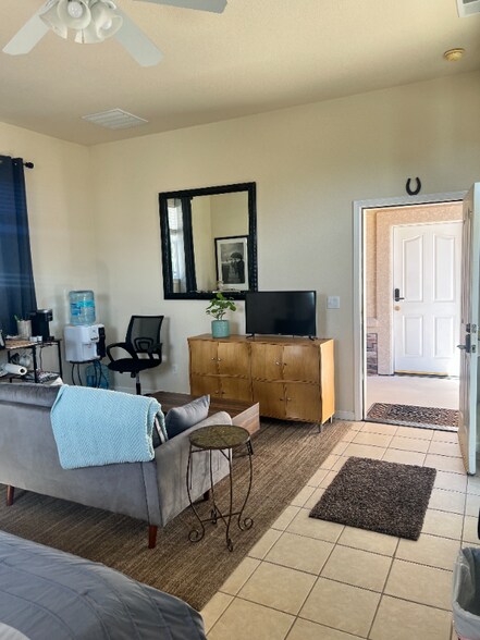 Building Photo - 1543 High Point Ct