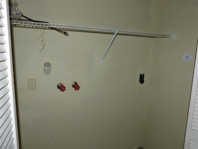 Building Photo - 2528 Elderberry Dr