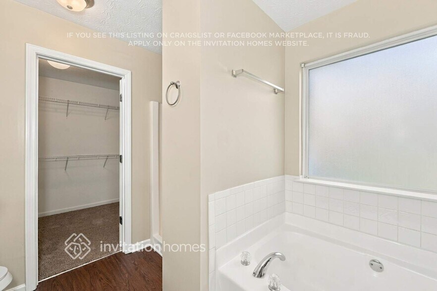 Building Photo - 2959 Meadow Point Dr