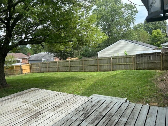 Building Photo - 6 or 18 MONTH LEASE AVAILABLE