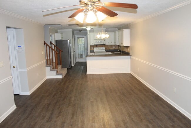 Building Photo - Columbia County Fort Grodon Attached home with Garage