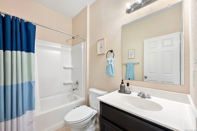 Building Photo - 8722 Buggy Ln