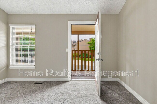 Building Photo - 378 Pheasant Run