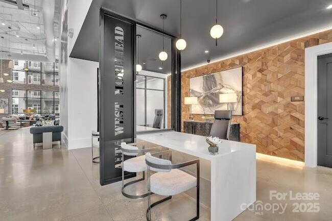 Building Photo - 2020 W Morehead St