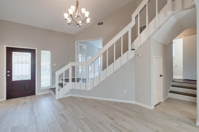 Building Photo - 11530 Ella Lee Dr