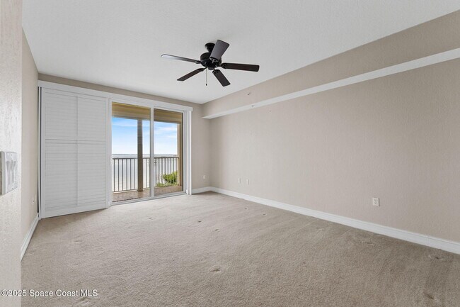 Building Photo - 480 Sail Ln