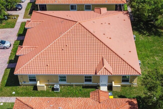 Building Photo - 1765 Coriander Dr