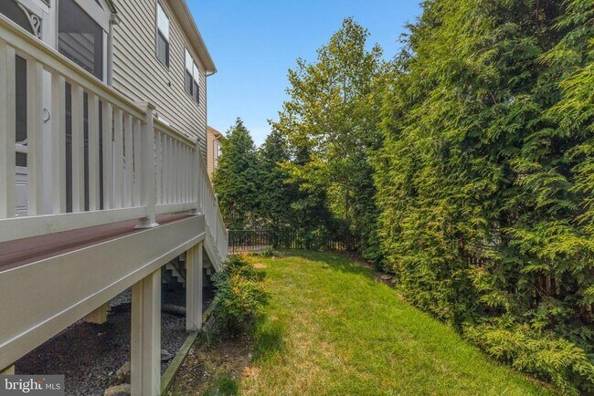 Building Photo - 42706 Chisholm Dr