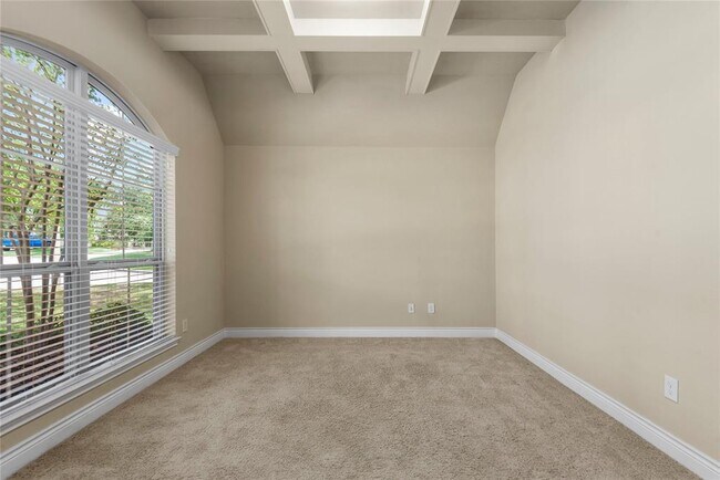 Building Photo - 196 Pine Crest Cir