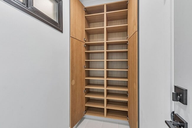 Building Photo - Remodeled Home in near Downtown Mountain View