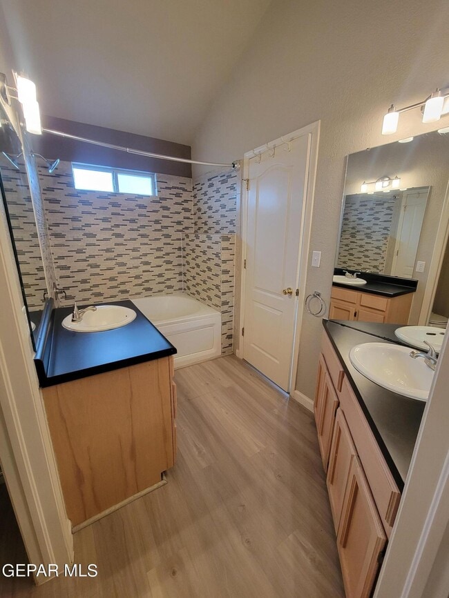 Building Photo - 7225 Tierra Taos Dr
