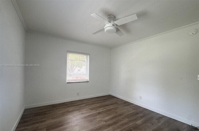Building Photo - 7635 SW 57th Ave