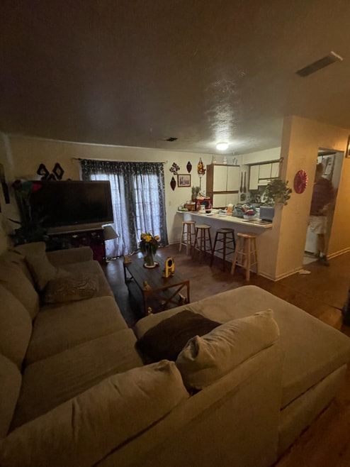 Building Photo - 40-E South Ave