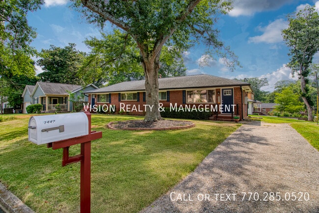 Building Photo - 3447 Pierce St