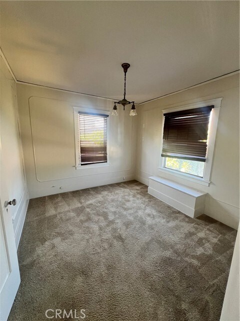 Building Photo - 425 S Cabrillo Ave
