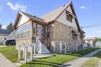 Building Photo - 1126 Cedar St