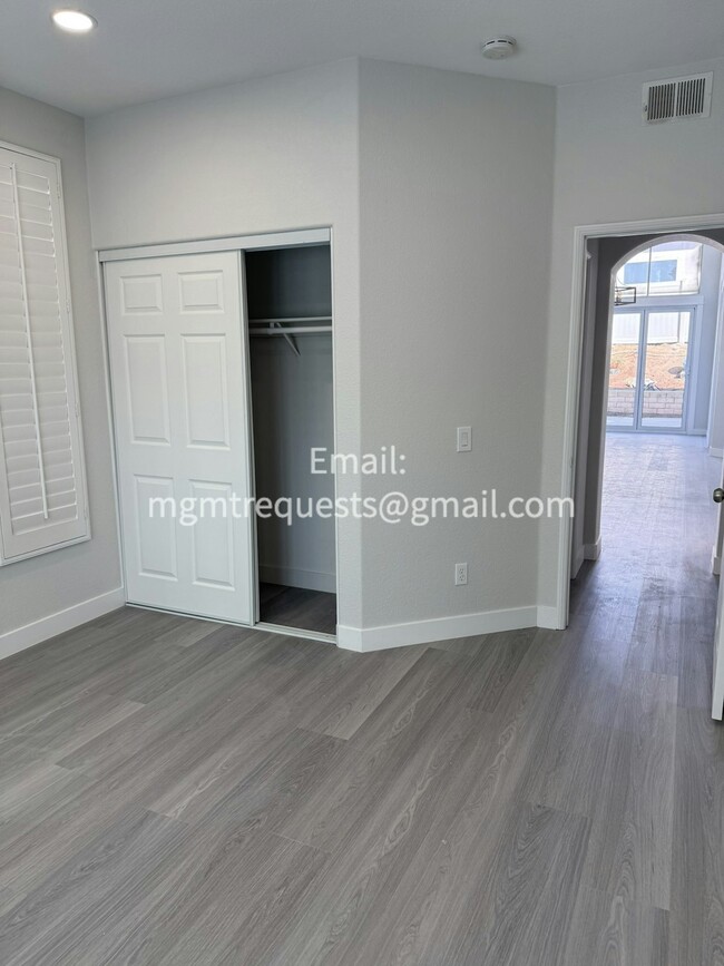 Building Photo - 2231 Thyme Dr