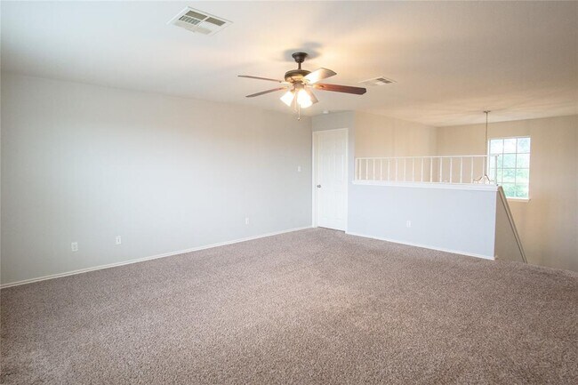 Building Photo - 210 King Ridge Dr