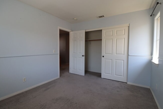 Building Photo - Four Bedroom in Arborwalk