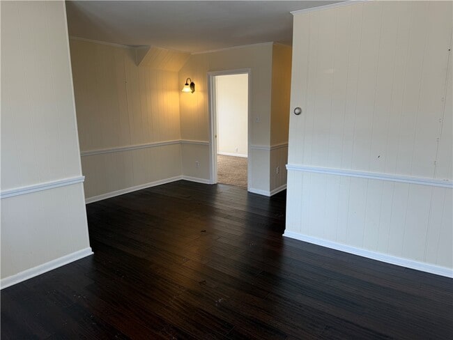 Building Photo - 35 W Hazel St