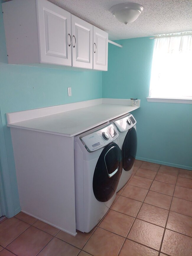 Building Photo - Beautiful Rental near Fort Bliss