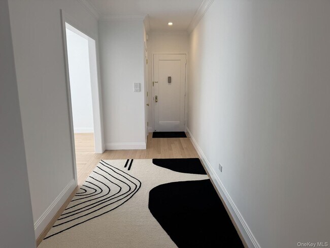 Building Photo - 85 N Broadway