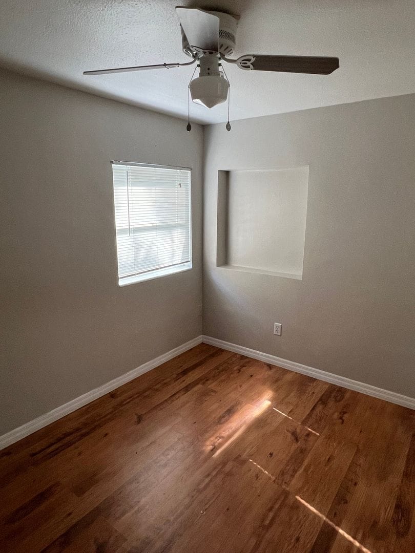 Building Photo - 2540 Elyria Ave