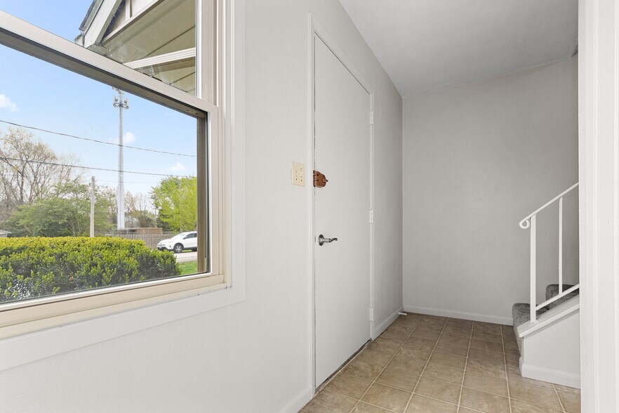 Building Photo - 6207 N Northmoor Ct