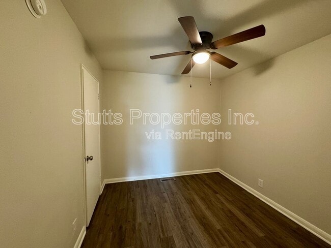 Building Photo - 1305 E 34th St
