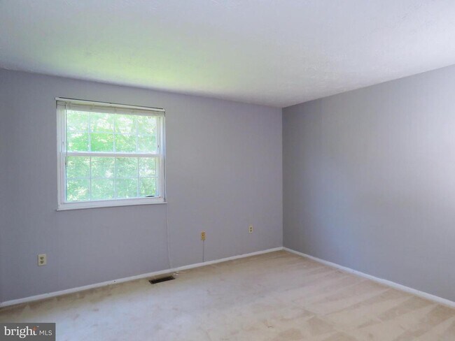 Building Photo - 7125 Vantage Dr