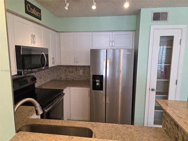 Building Photo - 1365 Crystal Way
