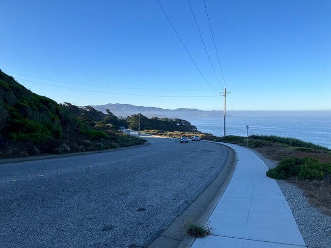 Building Photo - The Pearl of Pacifica