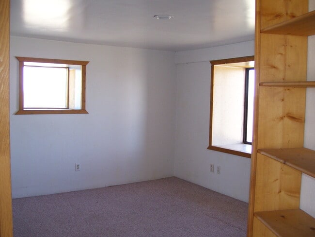 Building Photo - 13527 Lane 5 N
