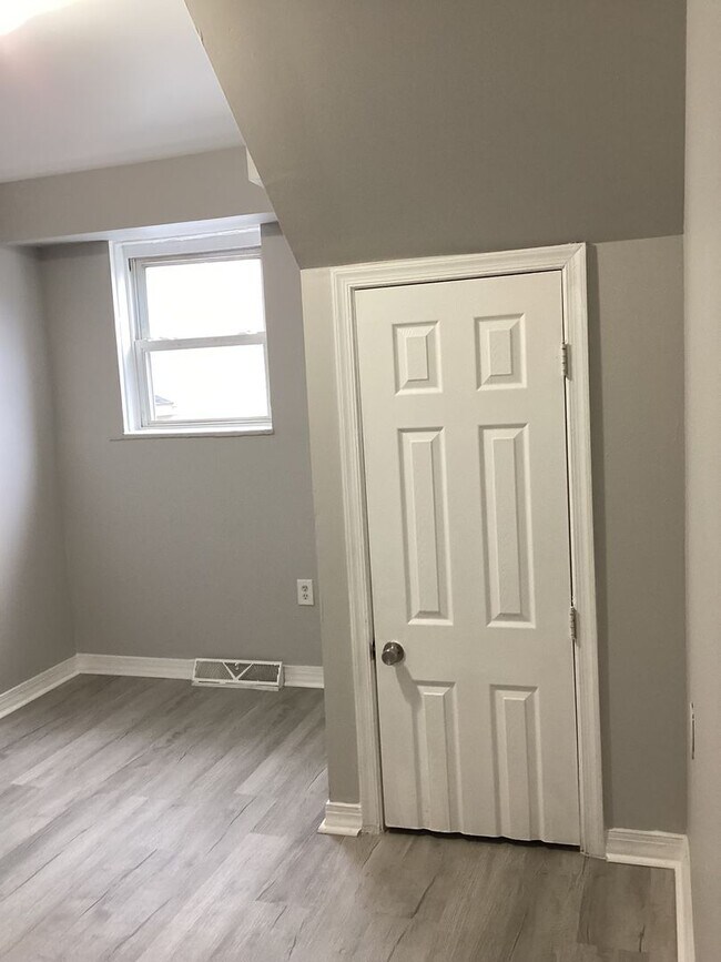 Building Photo - Move-In Ready | Two-Bedroom Apartment in Lakewood