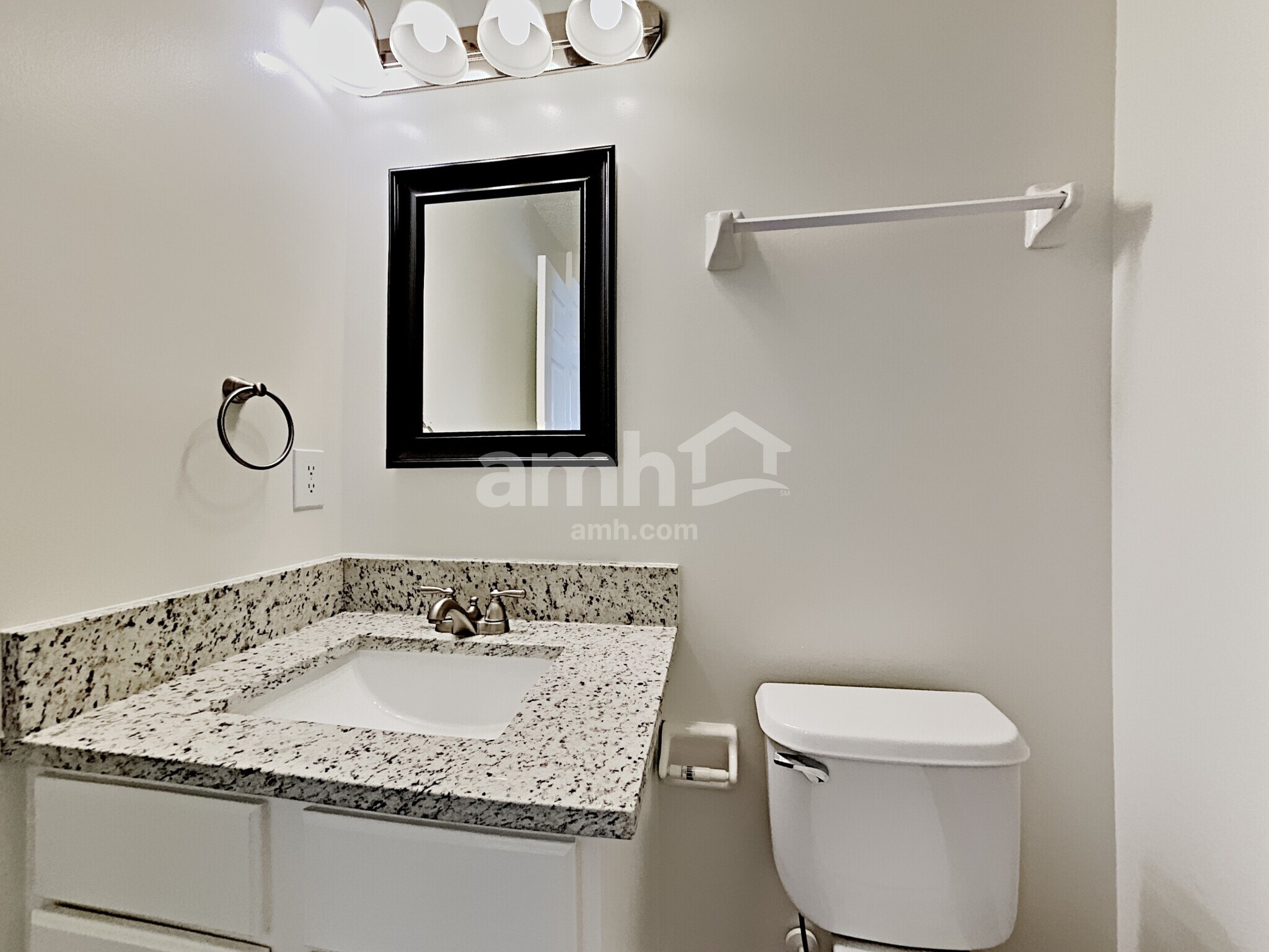 Building Photo - 3766 Woodbriar Dr