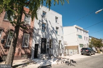 Building Photo - 3038 Salmon St