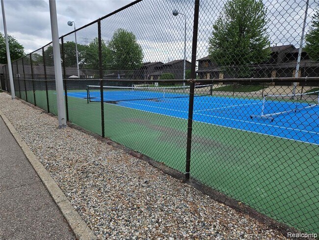 Building Photo - 37313 Clubhouse Dr