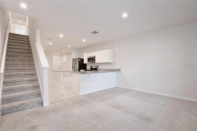 Building Photo - 421 Sedgewick Dr