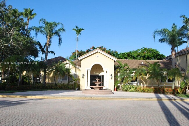 Building Photo - 2640 S University Dr