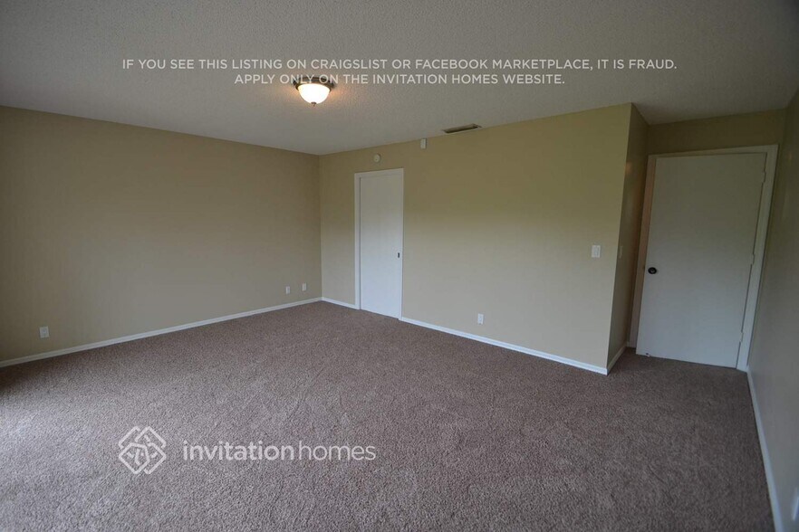 Building Photo - 301 SW 27th Ave