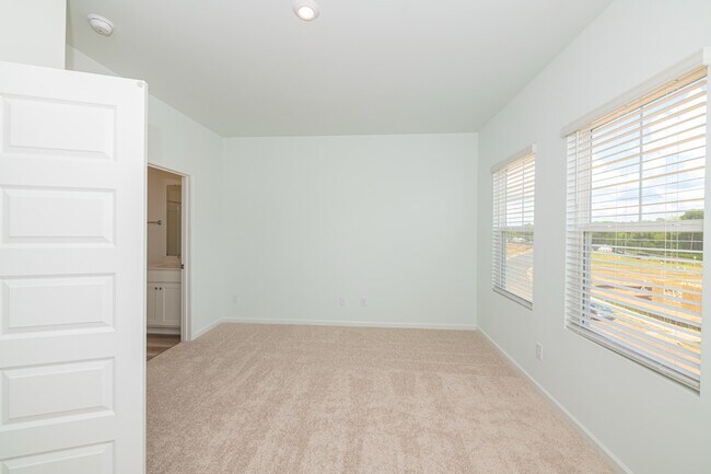 Building Photo - 815 Freston Rd