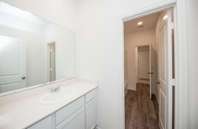 Building Photo - 7322 Bartoncliff